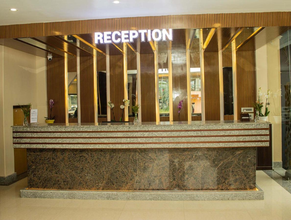 Hotel Silverline Покхара Екстер'єр фото